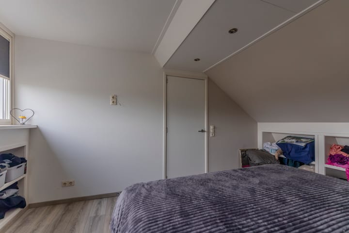 Tussenwoning te koop: Kastanjehof 24, Kollumersweach