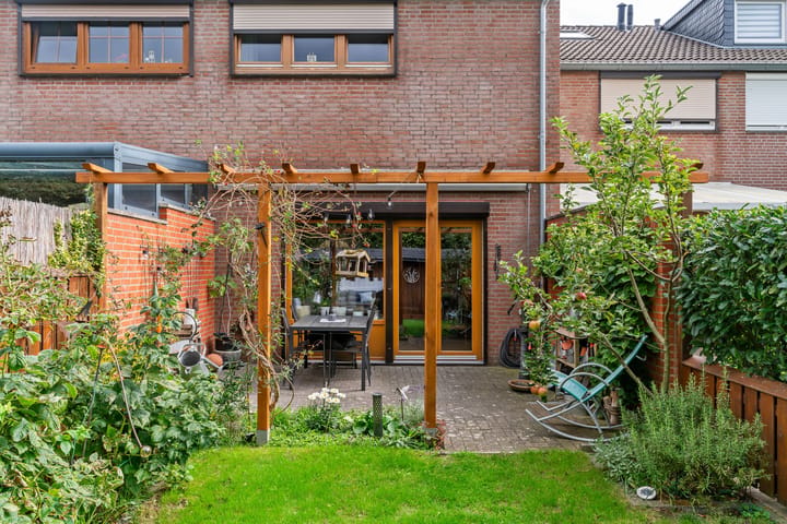 Tussenwoning te koop: Caplei 24, Kerkrade