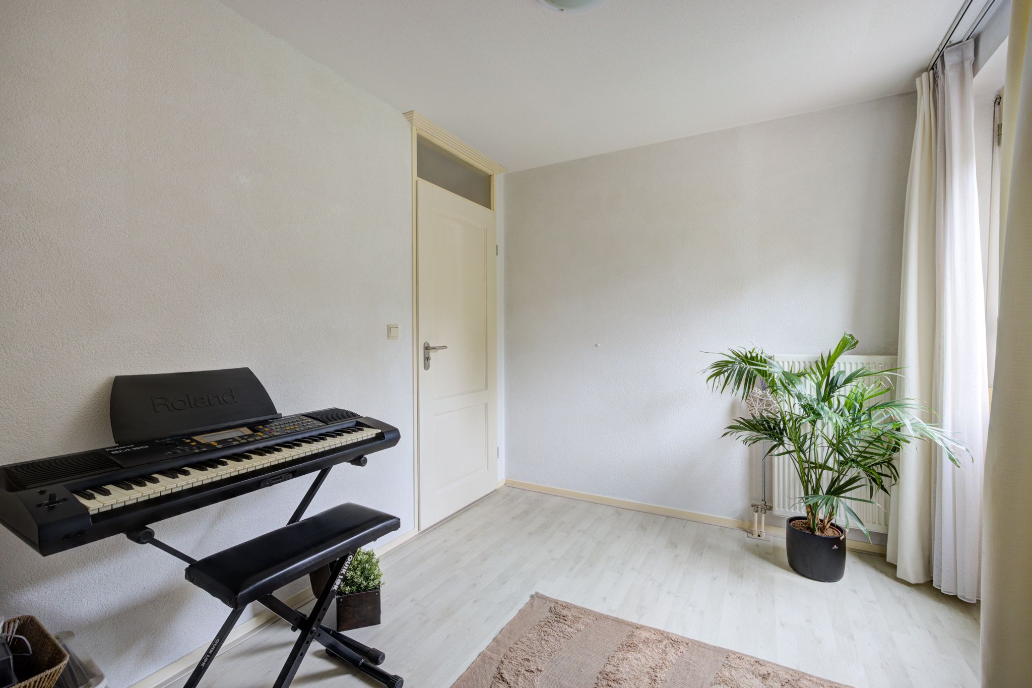 Photo 39 of Bosschenhoofdsestraat 19-A