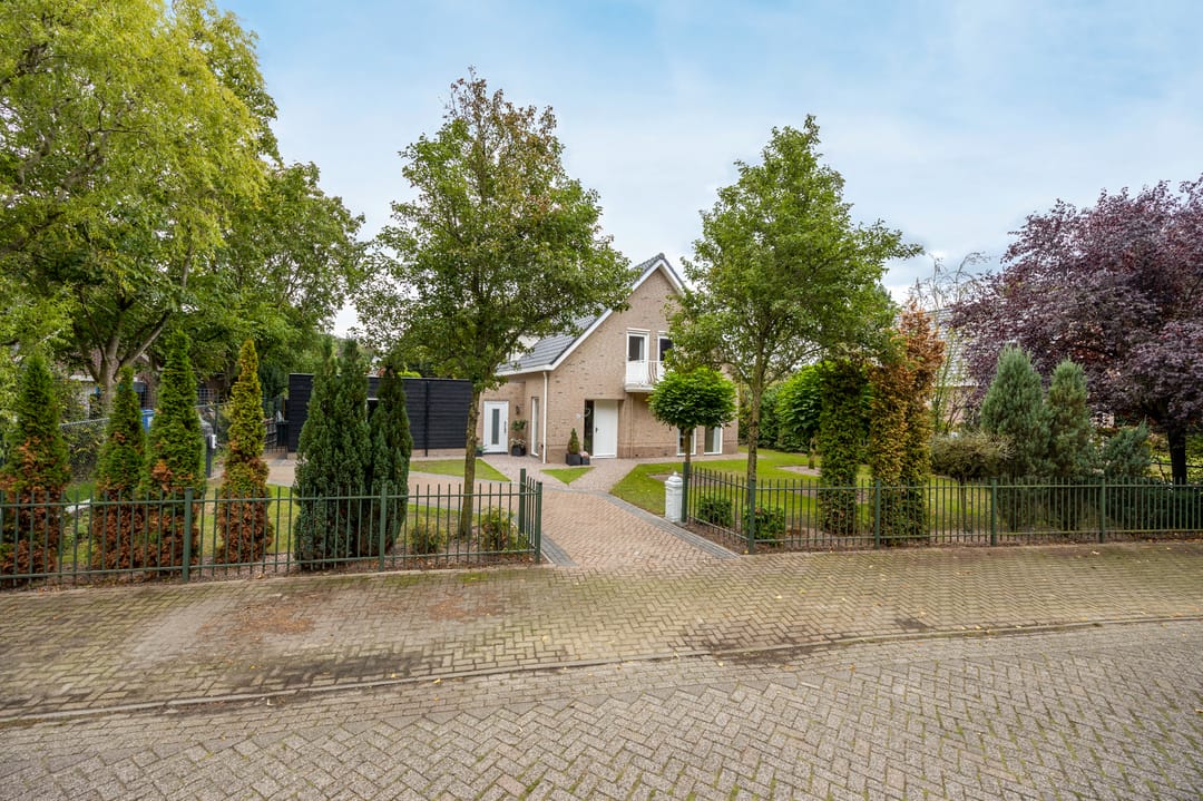 Photo 71 of Bosschenhoofdsestraat 19-A