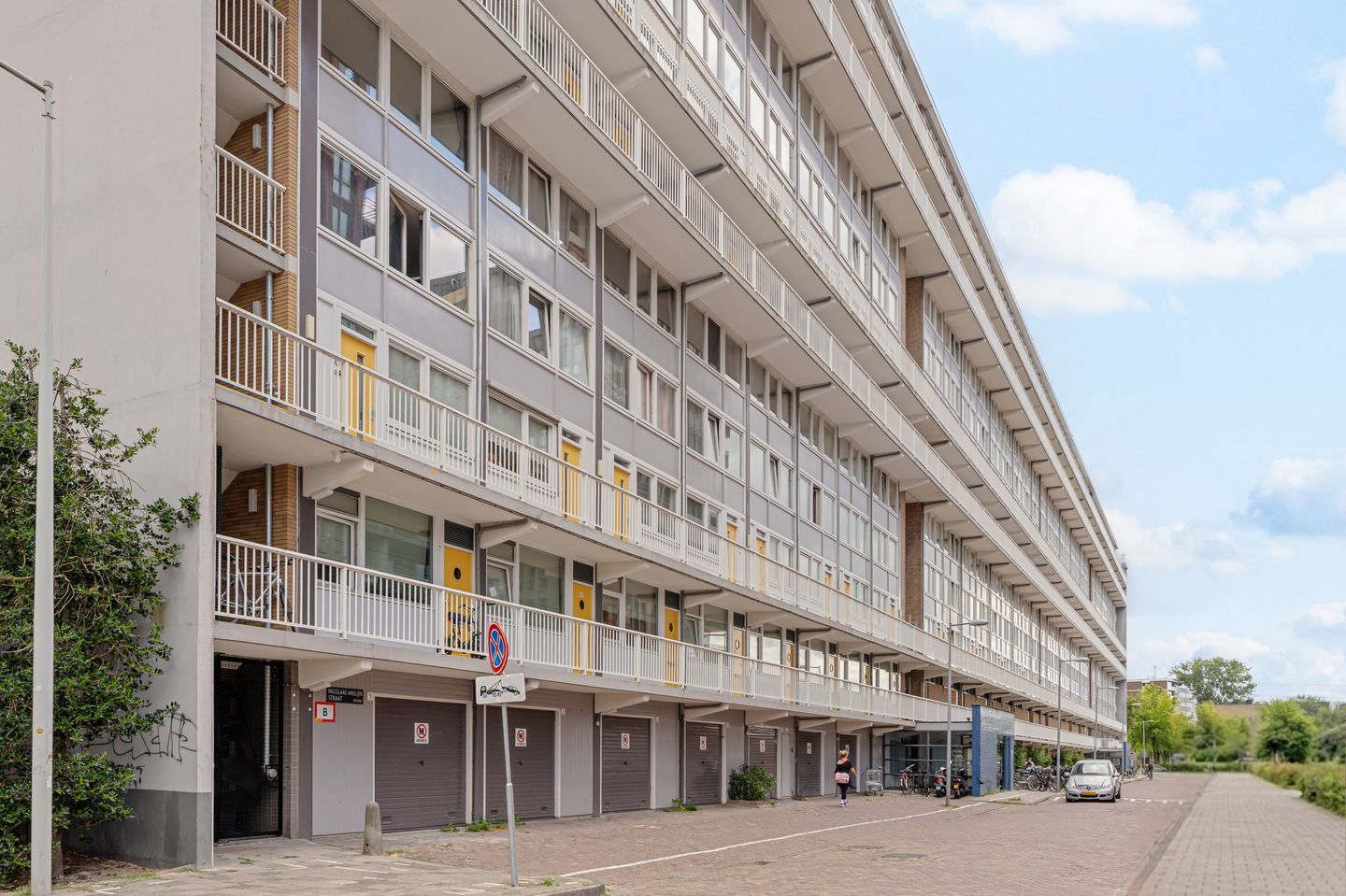 Photo 19 of Nicolaas Anslijnstraat 35