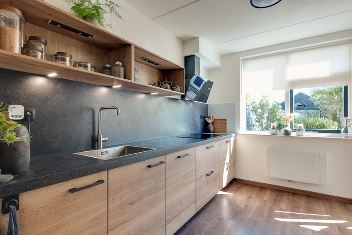 Hoekwoning te koop: Torenvalk 33, Surhuisterveen