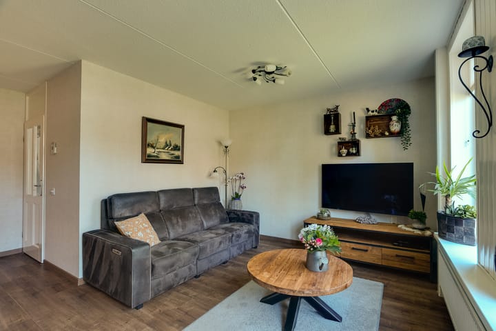 Hoekwoning te koop: Torenvalk 33, Surhuisterveen