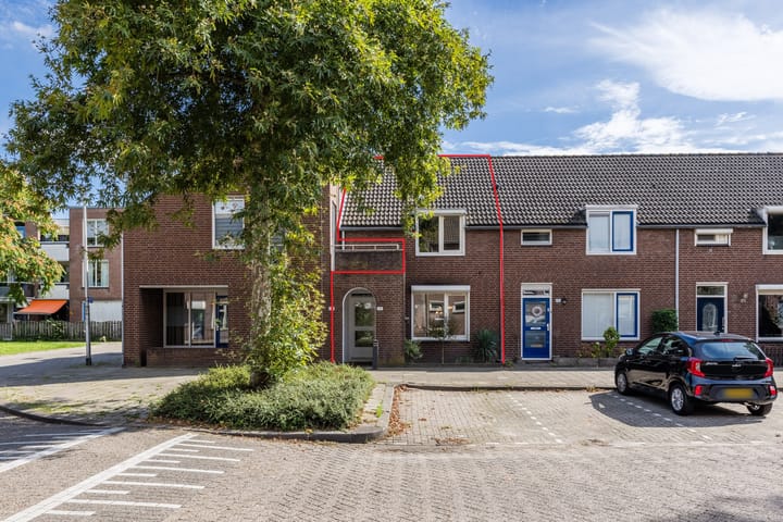 Borculolaan 174 — te koop in Tilburg, Tussenwoning