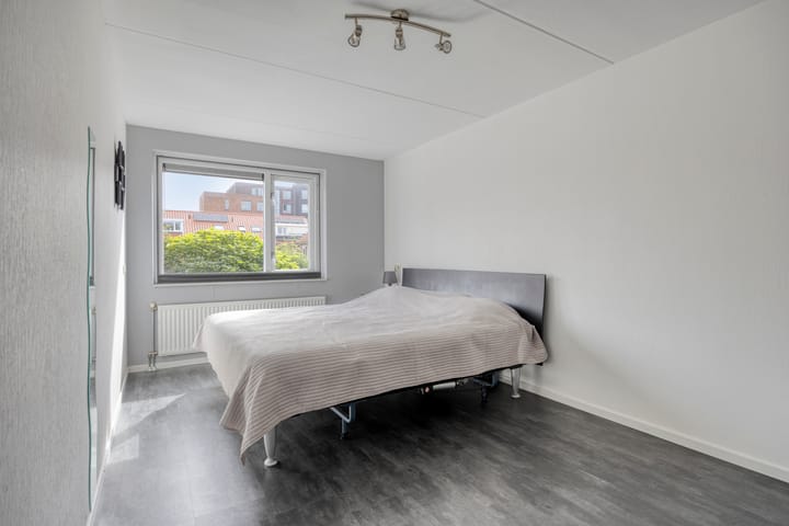 Tussenwoning te koop: Kamillestraat 3, Wateringen