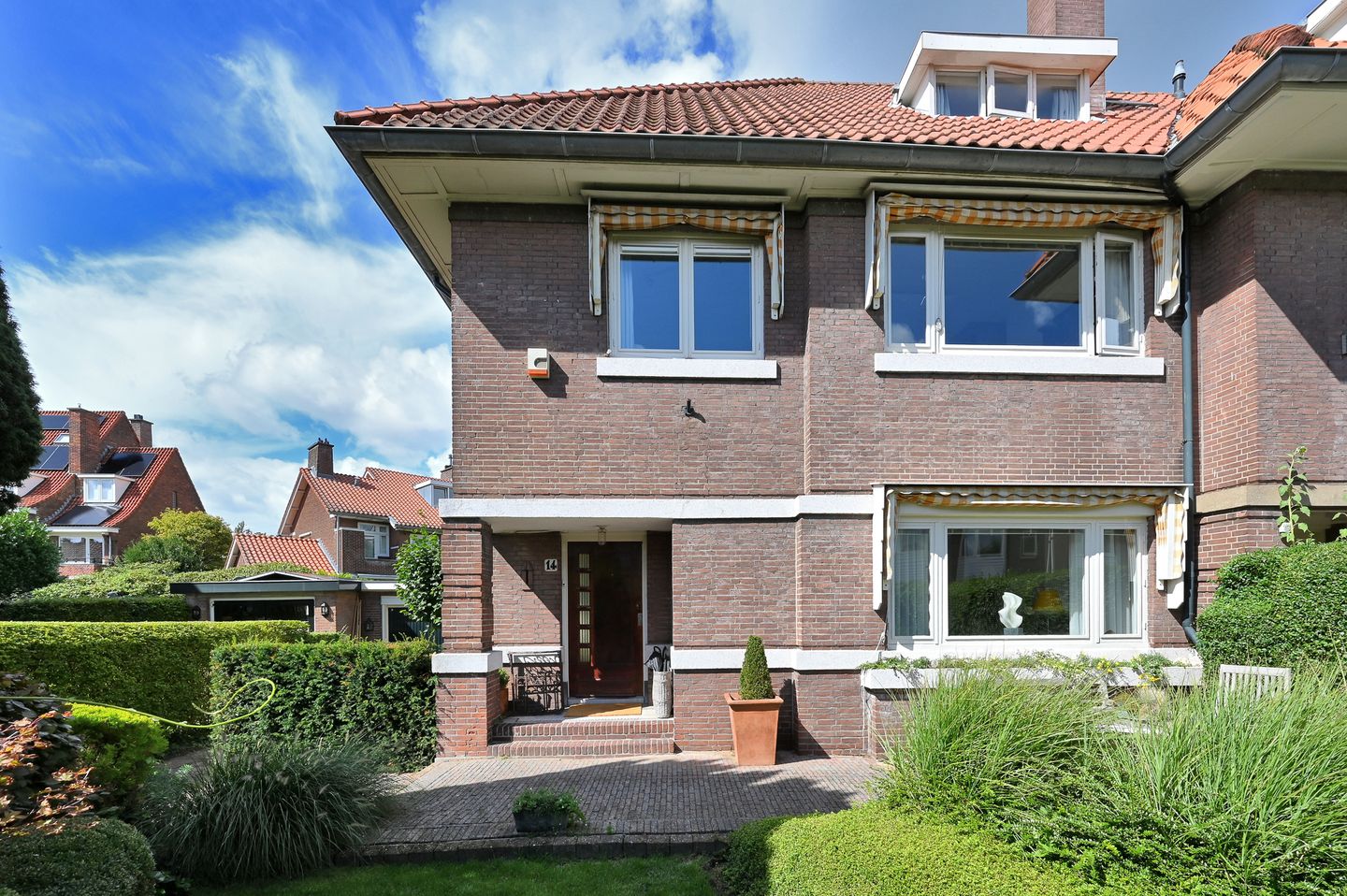 Foto 1 van Van Hoeylaan 14