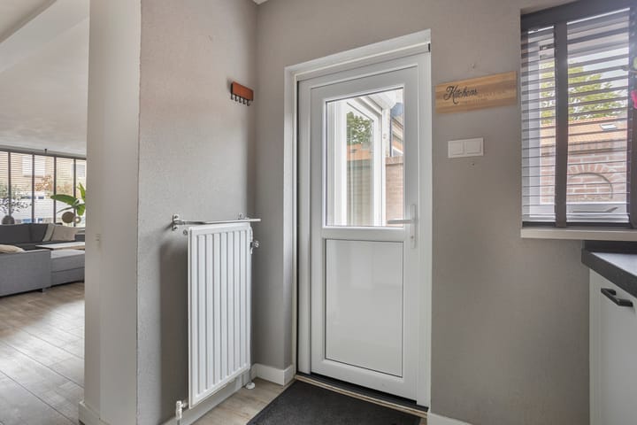 Tussenwoning te koop: Flamingostraat 5, Wijchen