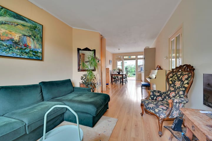 Appartement te koop: van Naeltwijckstraat 123, Voorburg