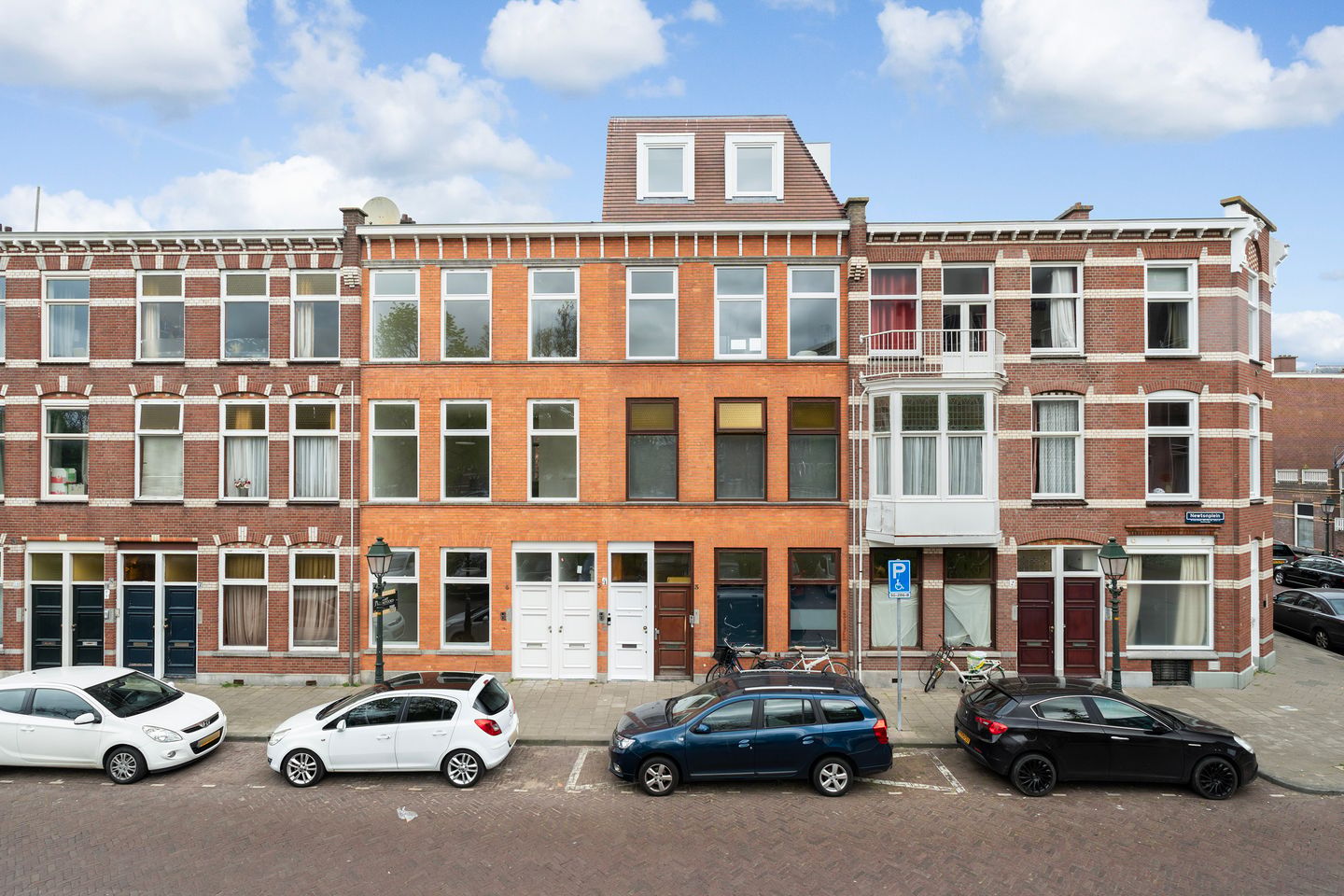 Foto 4 van Newtonplein 4-A