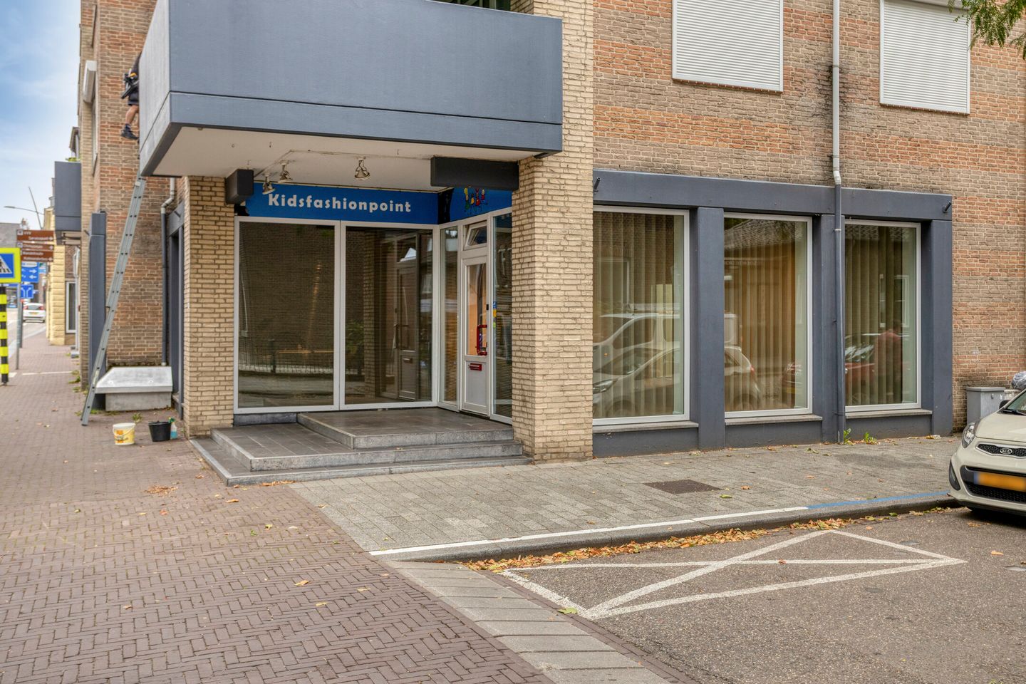 View photo 4 of Raadhuisstraat 22-b