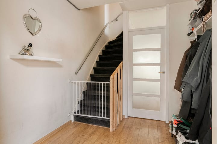 Tussenwoning te koop: Majoraan 68, Dronten