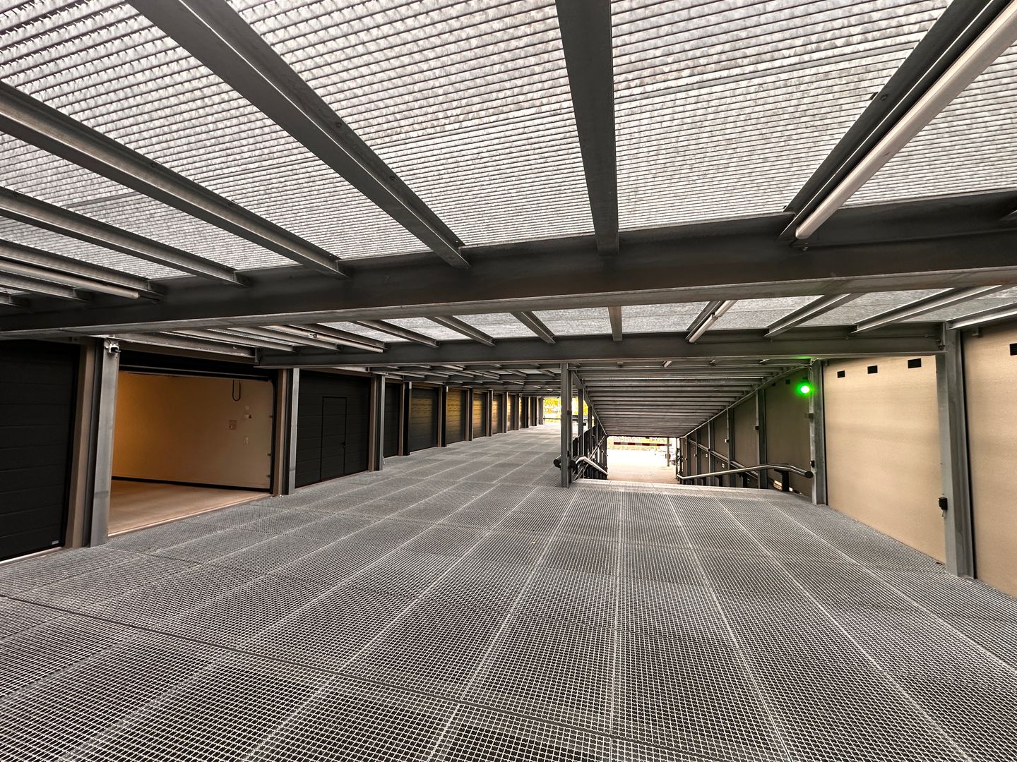 Bekijk foto 2 van Leidekkerstraat 4-b11