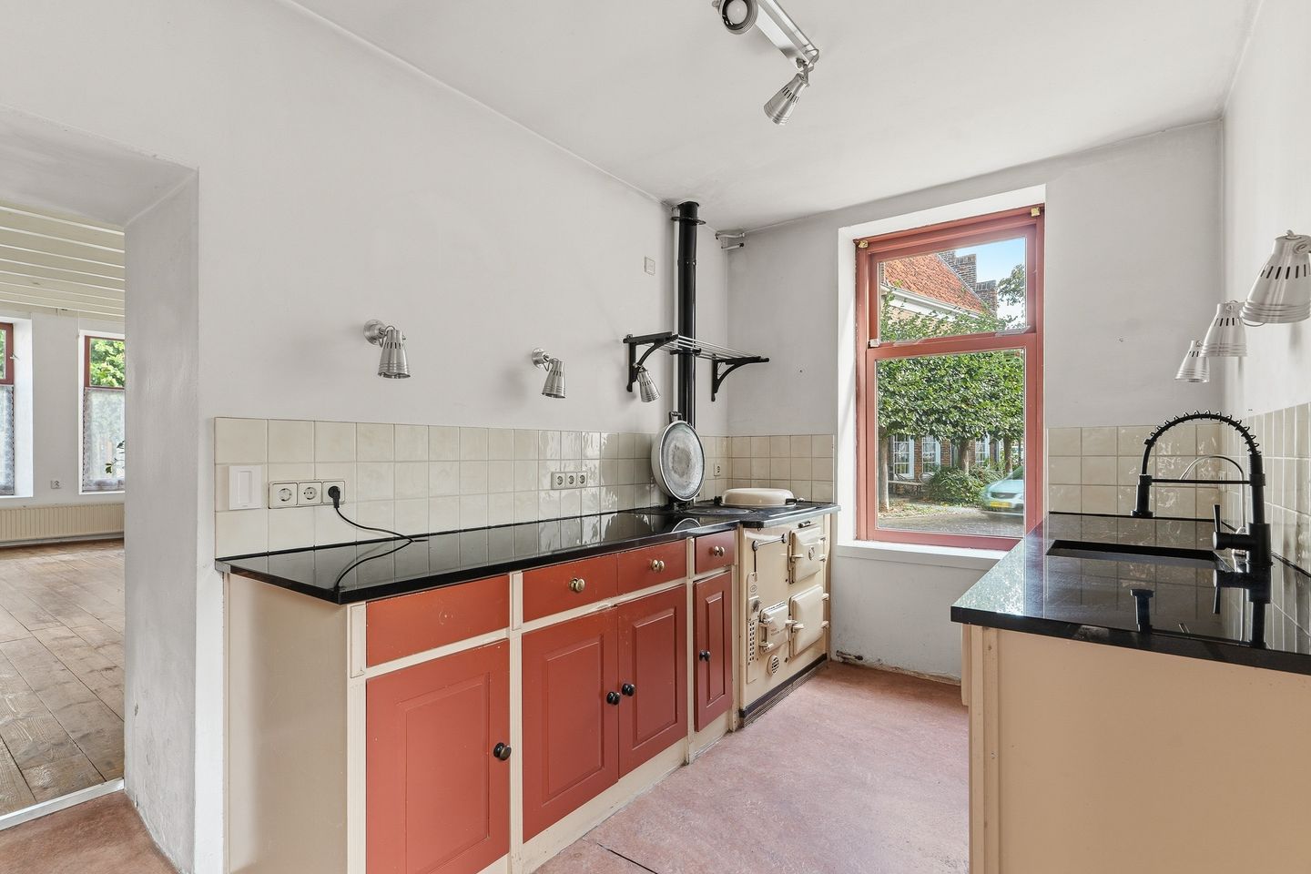 Photo 14 of Veerpoortstraat 9