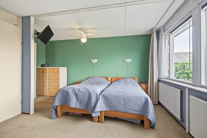 Twee-onder-één-kap te koop: Palmestein 4, Ede