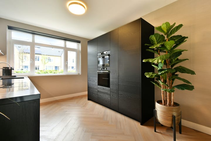Tussenwoning te koop: Spotvogel 5, Uithoorn
