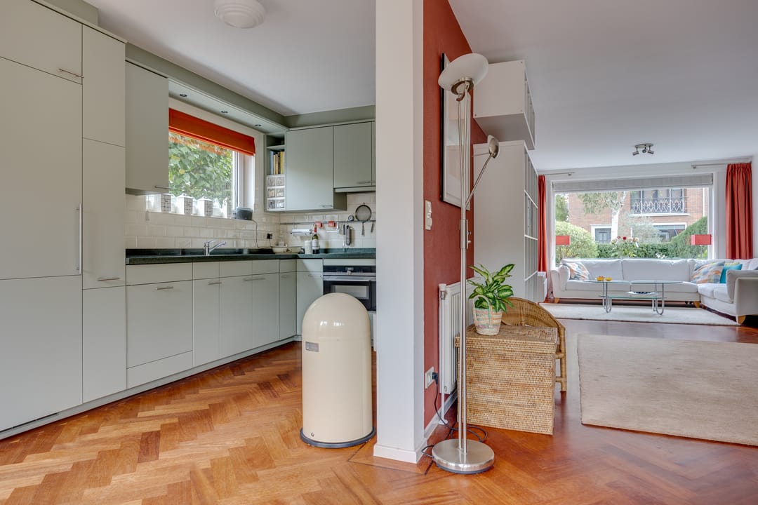 Photo 13 of van der Helstlaan 18