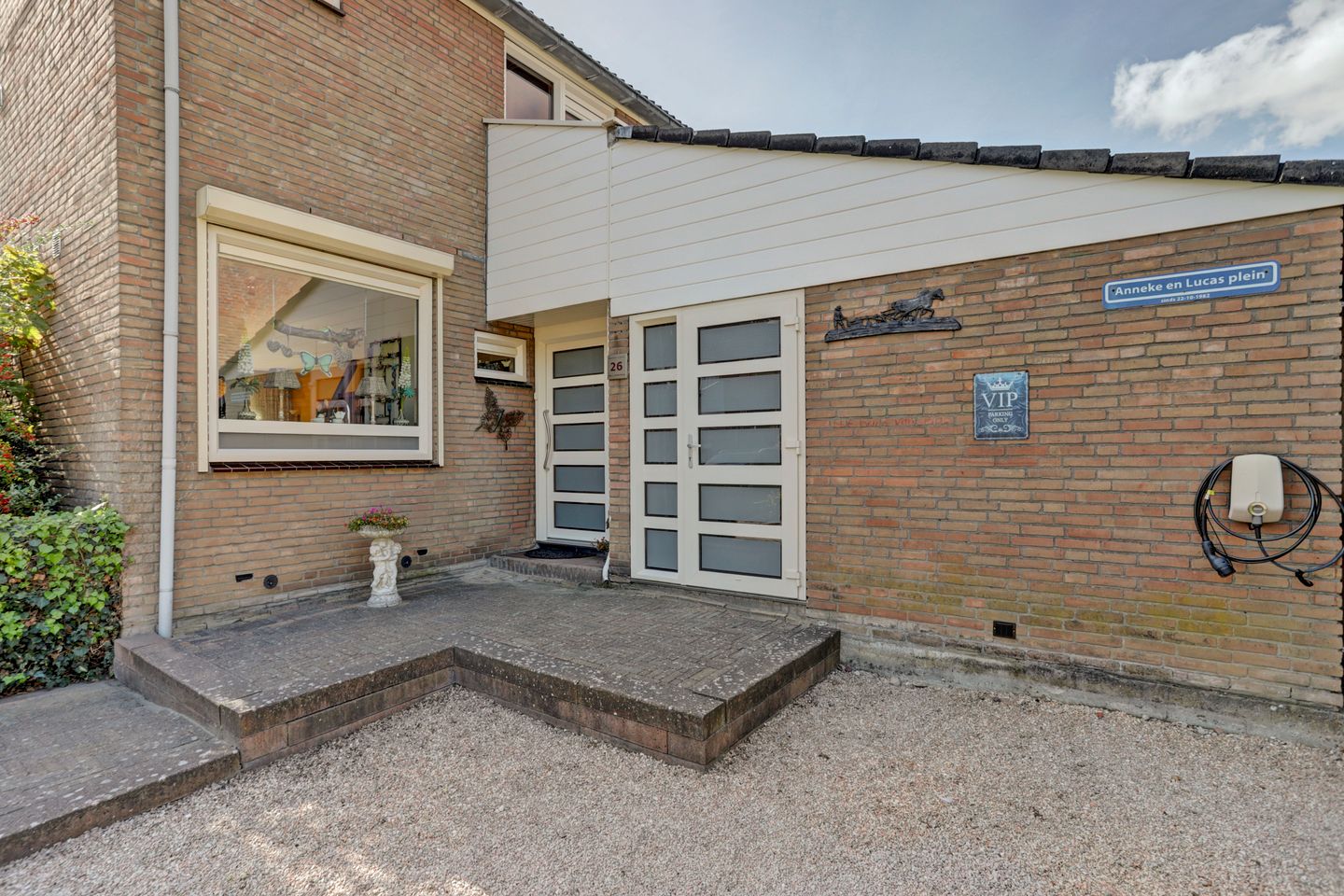Photo 5 of Van der Burghstraat 26