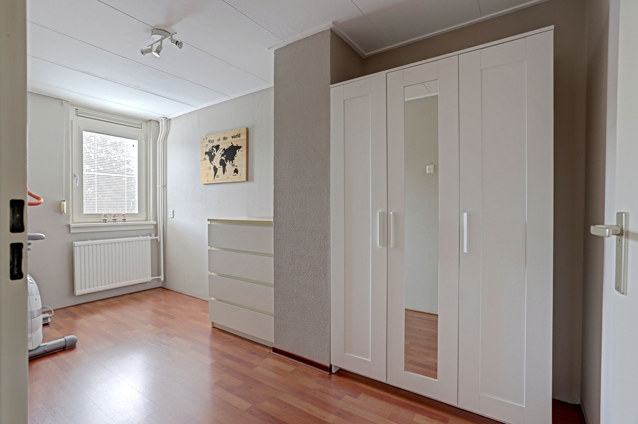 Photo 21 of Van der Burghstraat 26