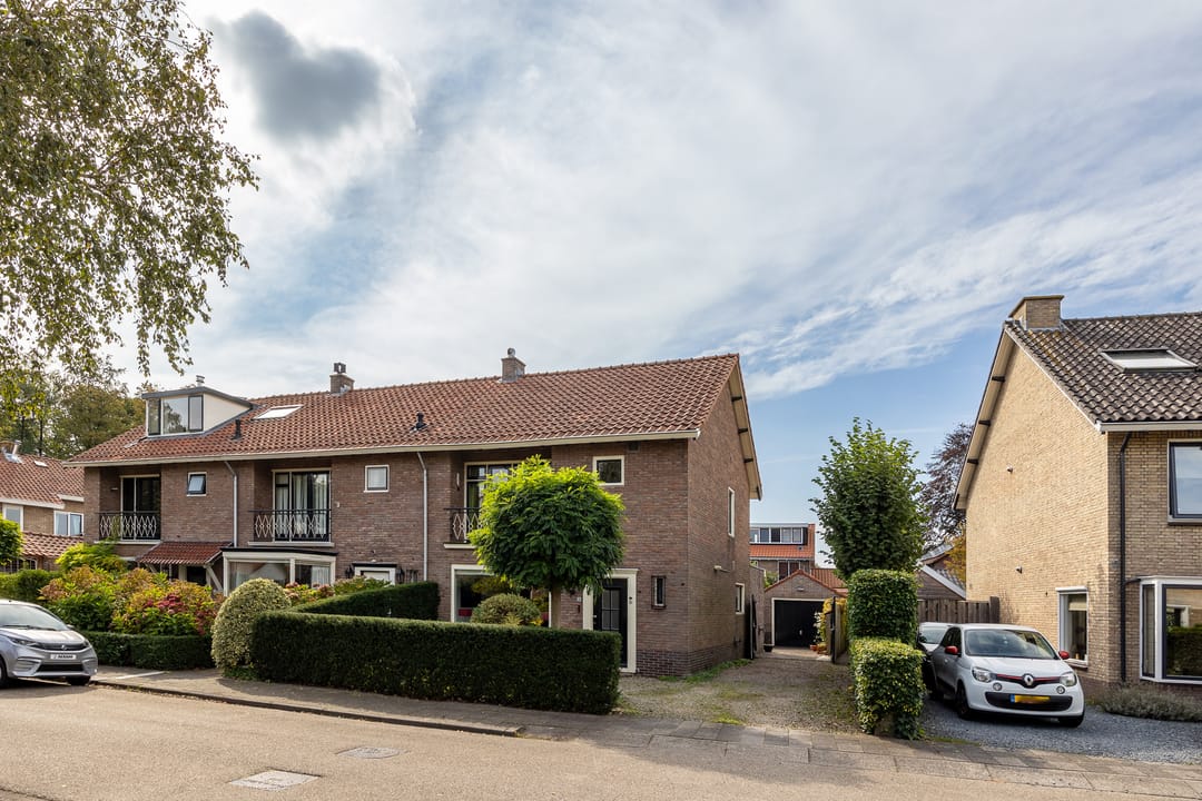 Photo 38 of van der Helstlaan 18