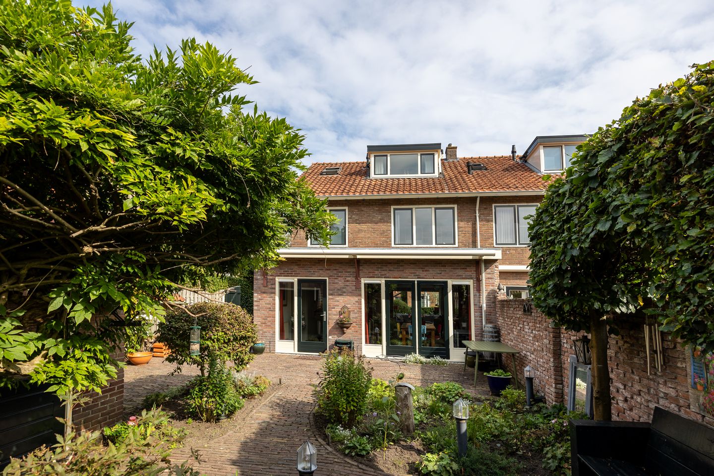 Photo 20 of van der Helstlaan 18