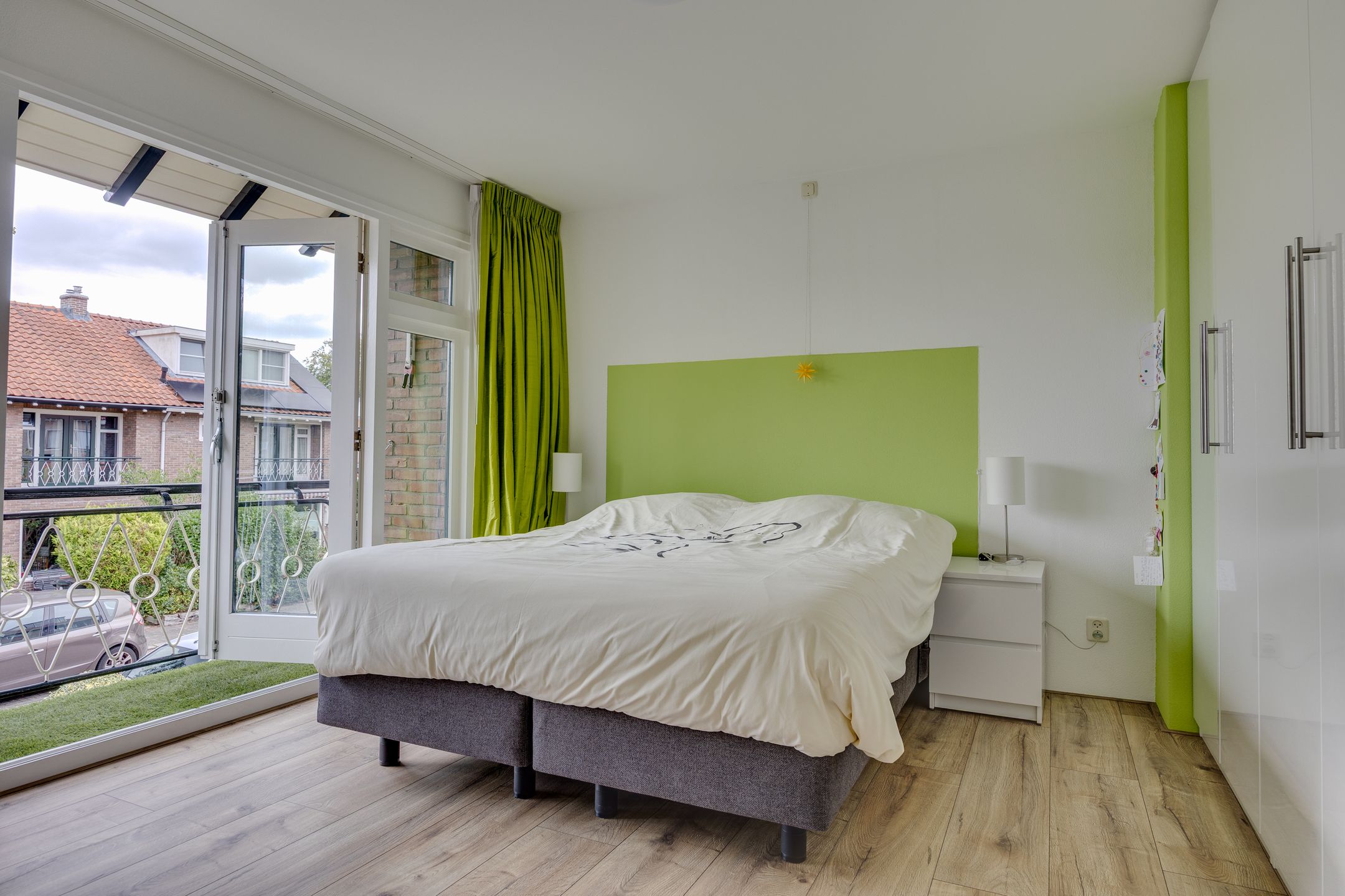 Photo 27 of van der Helstlaan 18