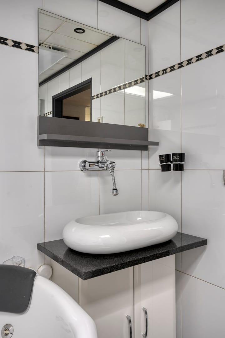 Tussenwoning te koop: Ringoven 29, Roermond