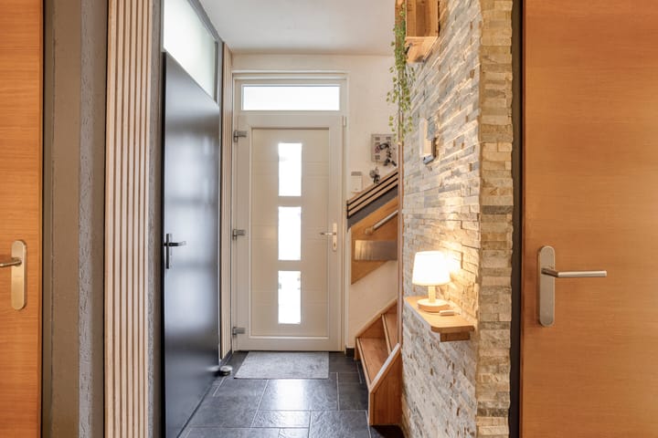 Tussenwoning te koop: Ringoven 29, Roermond