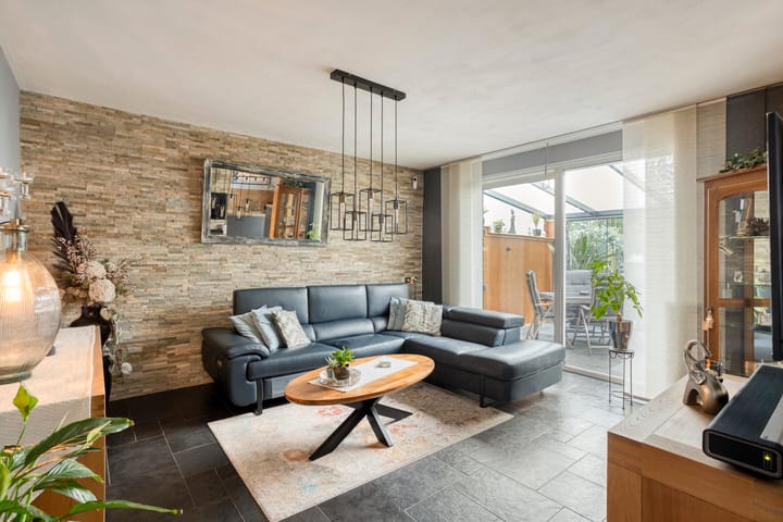 Tussenwoning te koop: Ringoven 29, Roermond