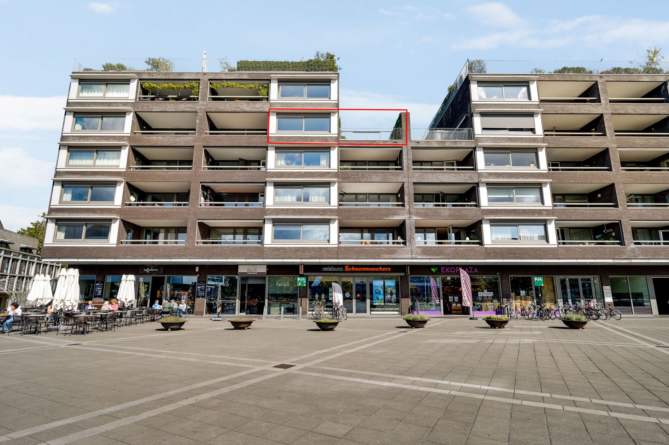 Foto 9 van Plein 1992 69-E