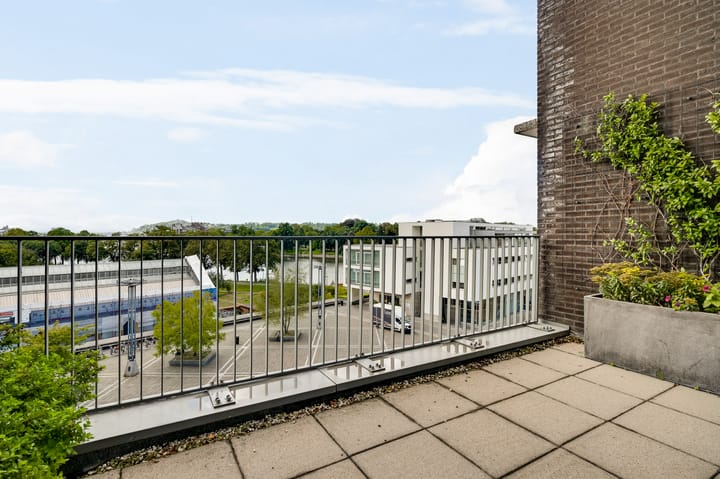 Foto 5 van Plein 1992 69-E