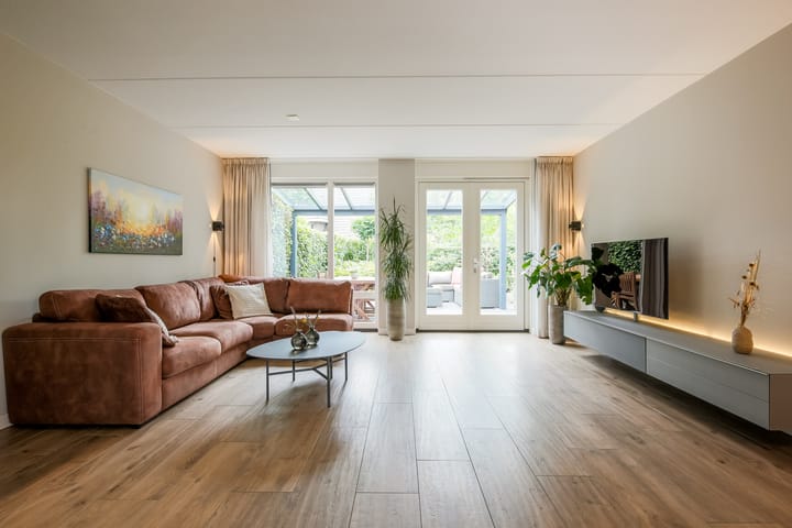 Hoekwoning te koop: Amaliahof 2, Ermelo