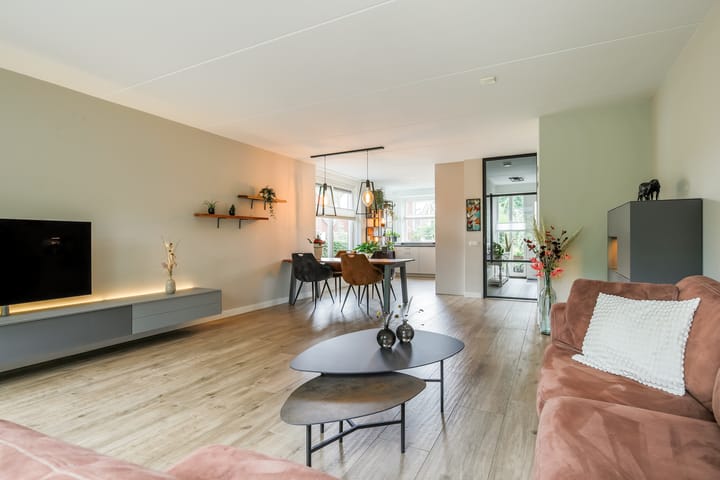 Hoekwoning te koop: Amaliahof 2, Ermelo