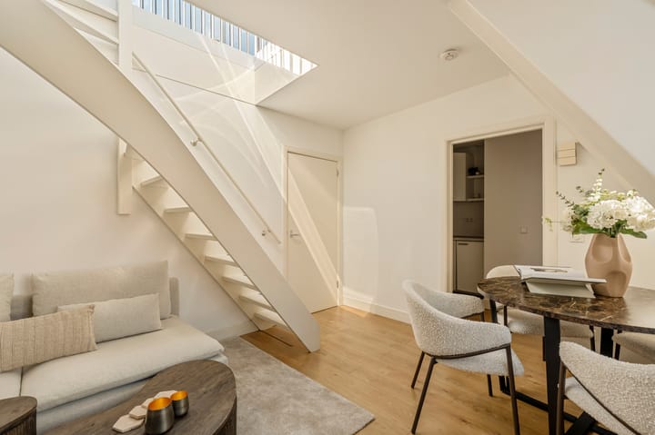 Studio te koop: Tweede Atjehstraat 45-4, Amsterdam