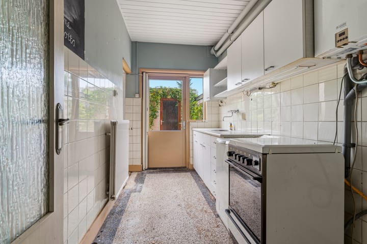 Tussenwoning te koop: Wezenlaan 177, Nijmegen