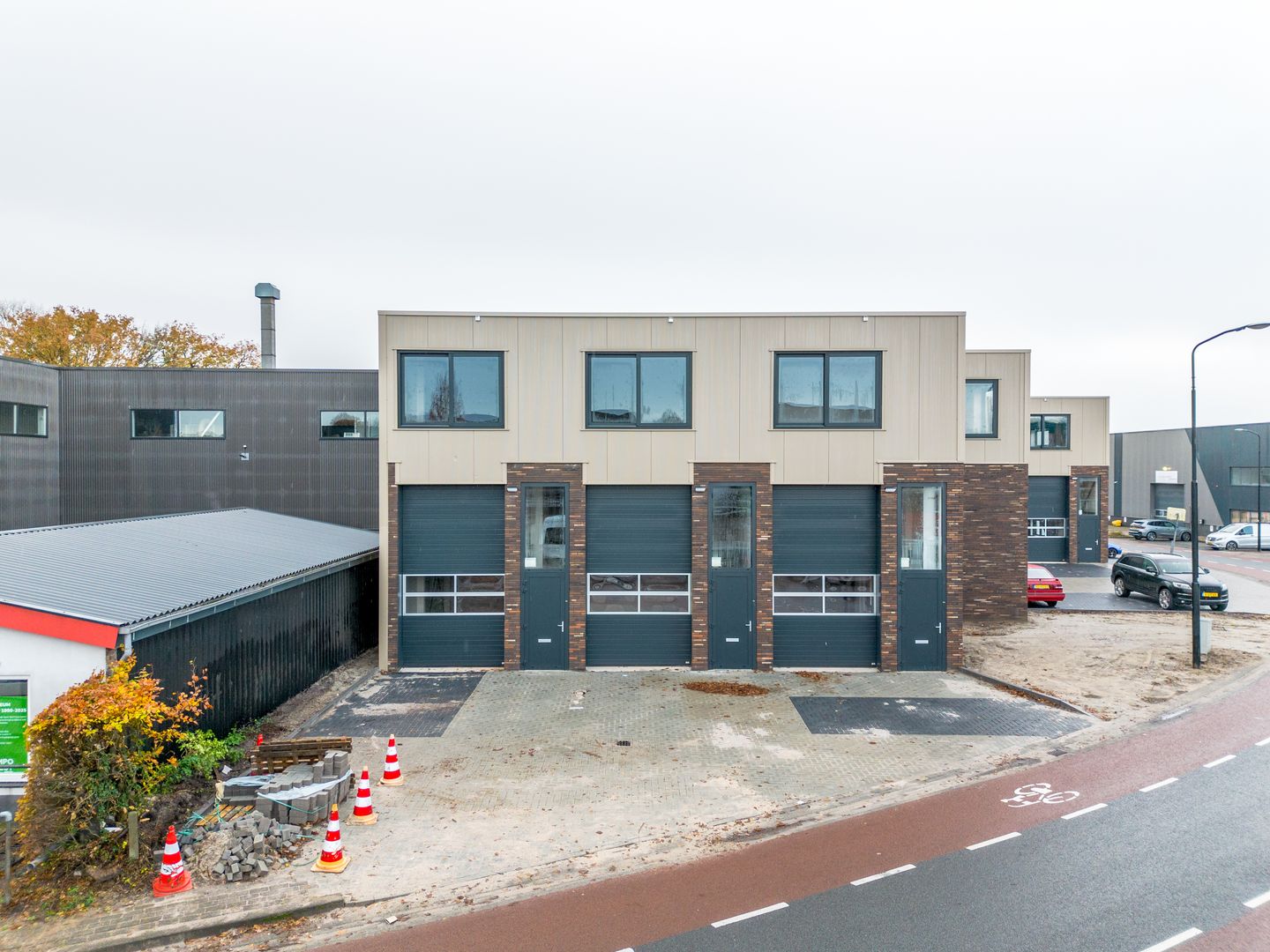View photo 2 of Industrieweg 2-B
