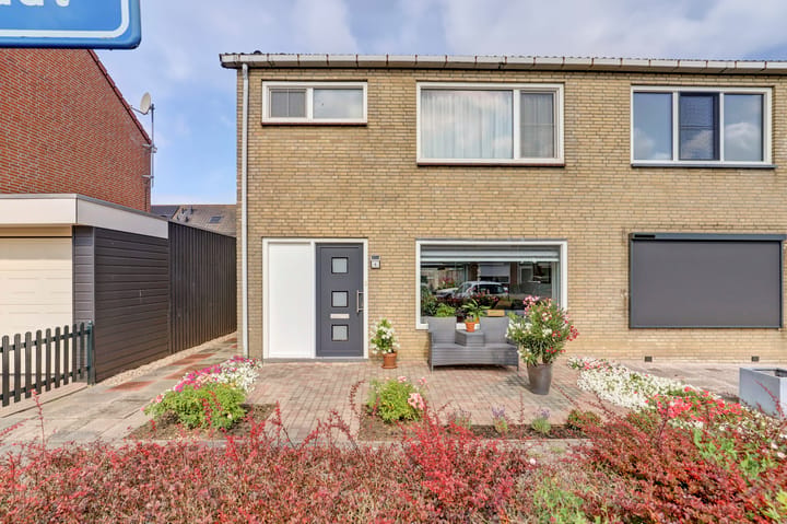 Hoekwoning te koop: Rozenstraat 1, Colijnsplaat