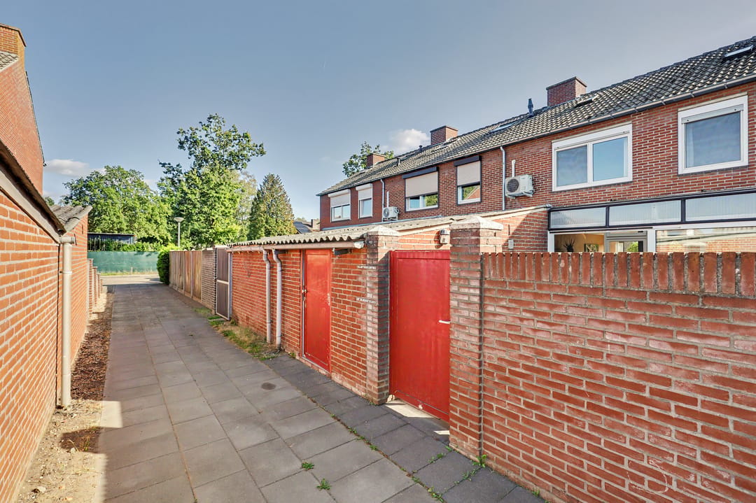 Photo 16 of Willem Alexanderstraat 3