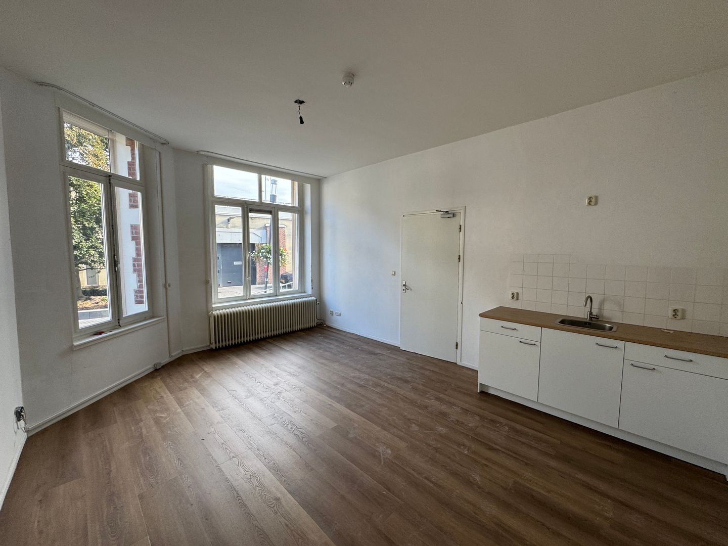 View photo 2 of Walravenstraat 6