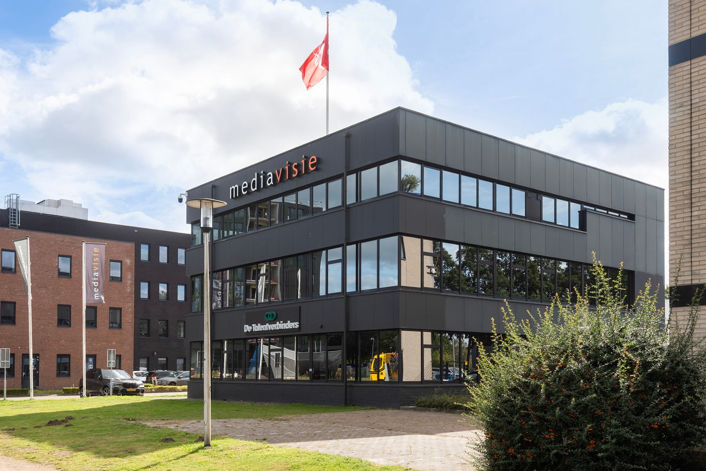 View photo 4 of Institutenweg 39