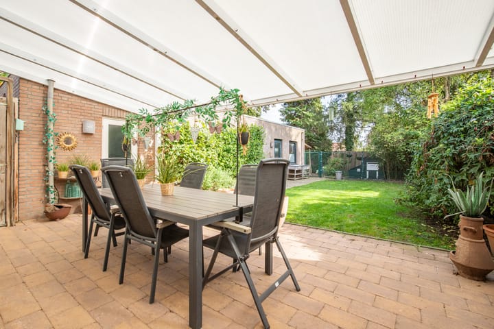 Twee-onder-één-kap te koop: Stadhouderstraat 29, Brunssum