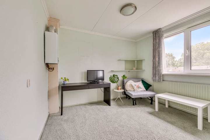 Twee-onder-één-kap te koop: Julianastraat 33, Wehl
