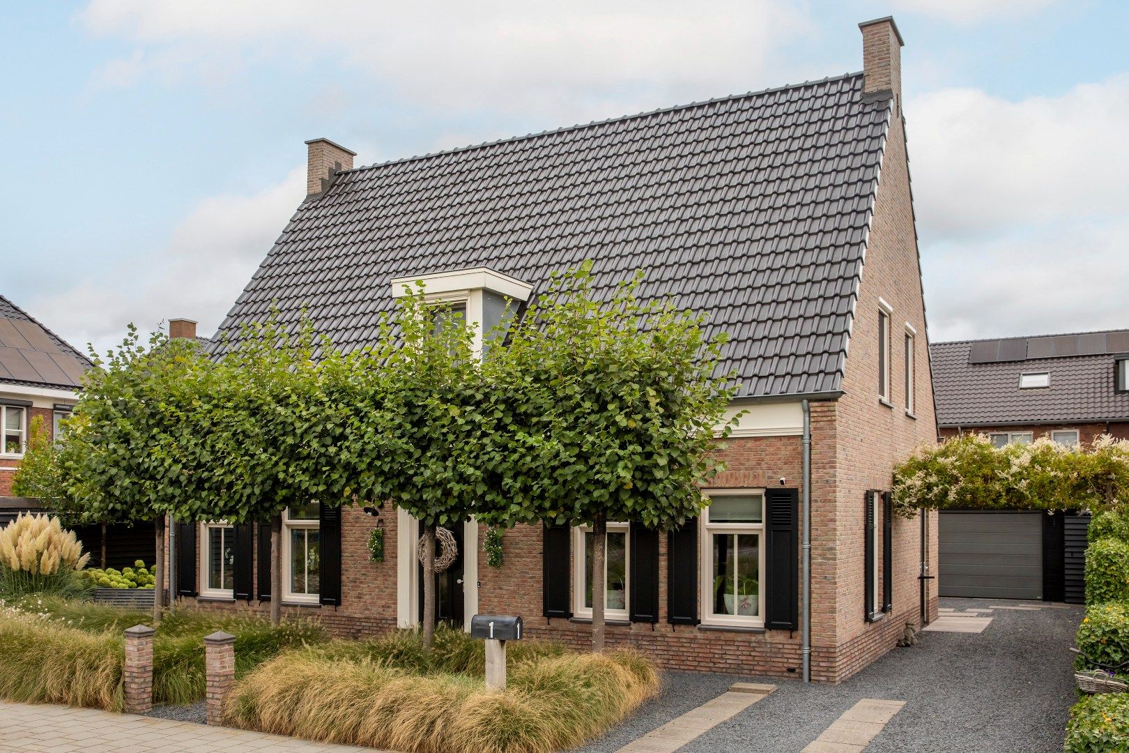 Photo 69 of Burgemeester D J Pottstraat 1