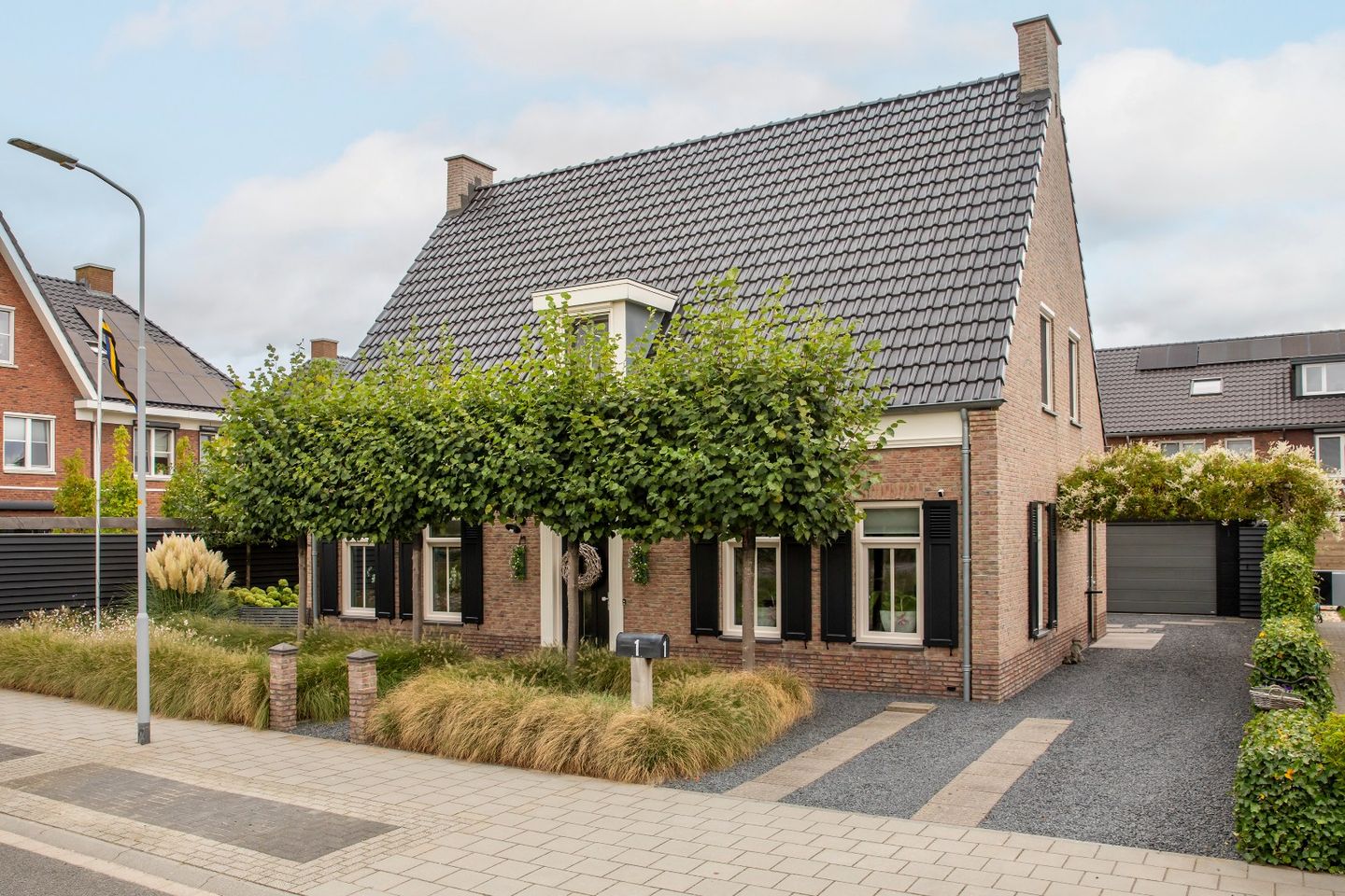 Photo 14 of Burgemeester D J Pottstraat 1
