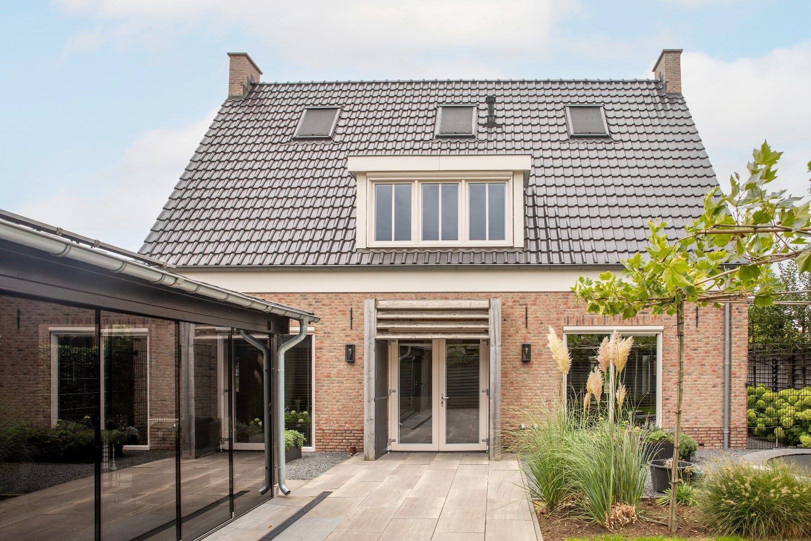 Photo 9 of Burgemeester D J Pottstraat 1