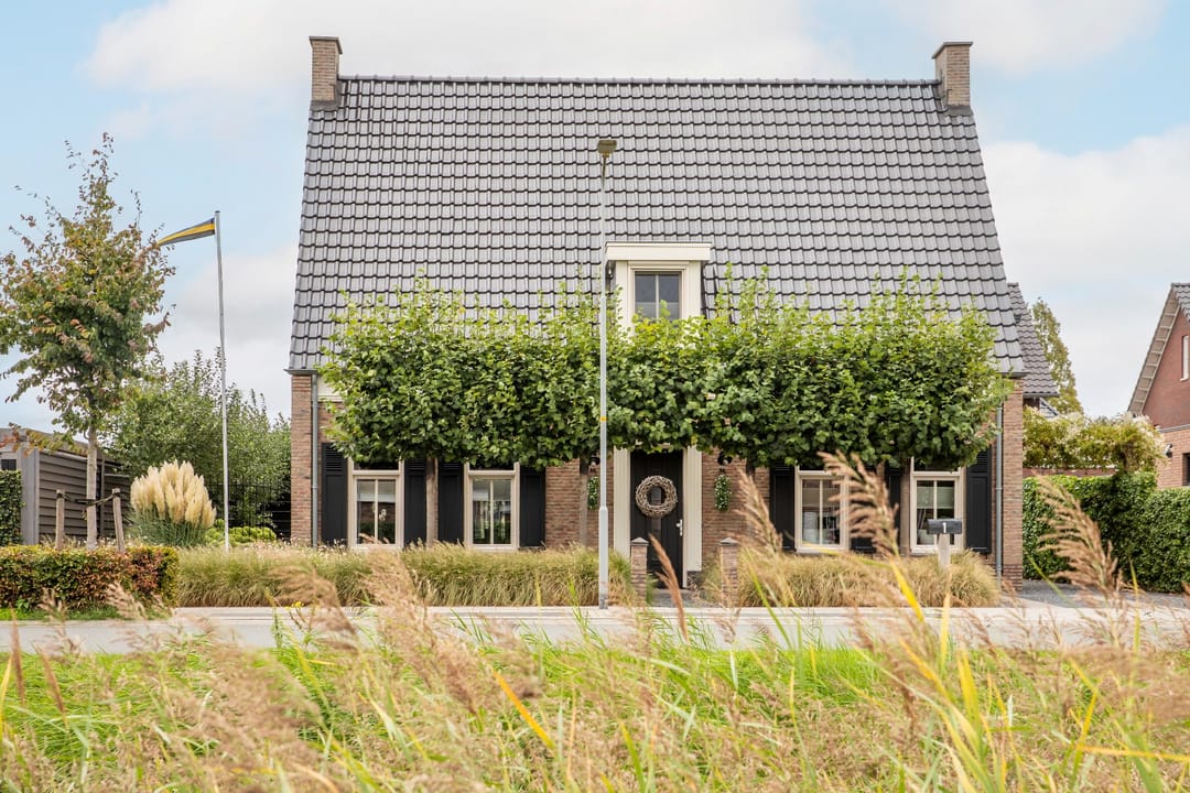 Photo 68 of Burgemeester D J Pottstraat 1