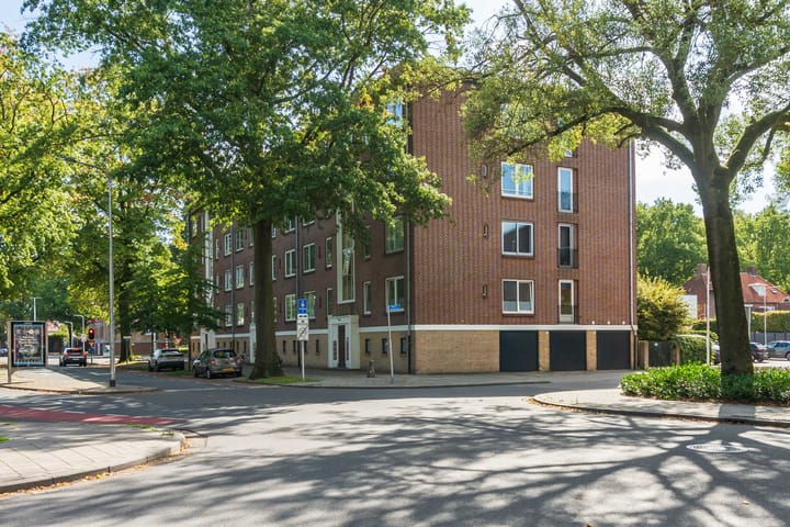 Burgemeester van de Mortelplein 24 — te koop in Tilburg, Portiekflat (appartement)