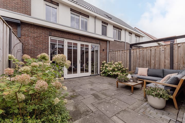 Tussenwoning te koop: Weijland 4, Spierdijk