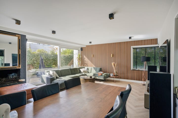 Hoekwoning te koop: In het Midden 67, Uithoorn