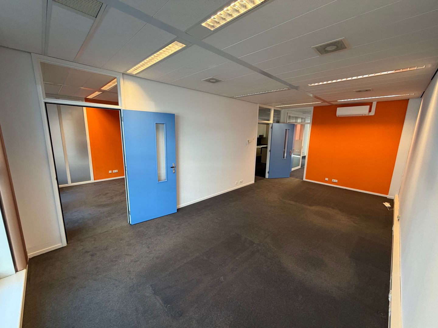 Bekijk foto 5 van Laan van Vredenoord 25