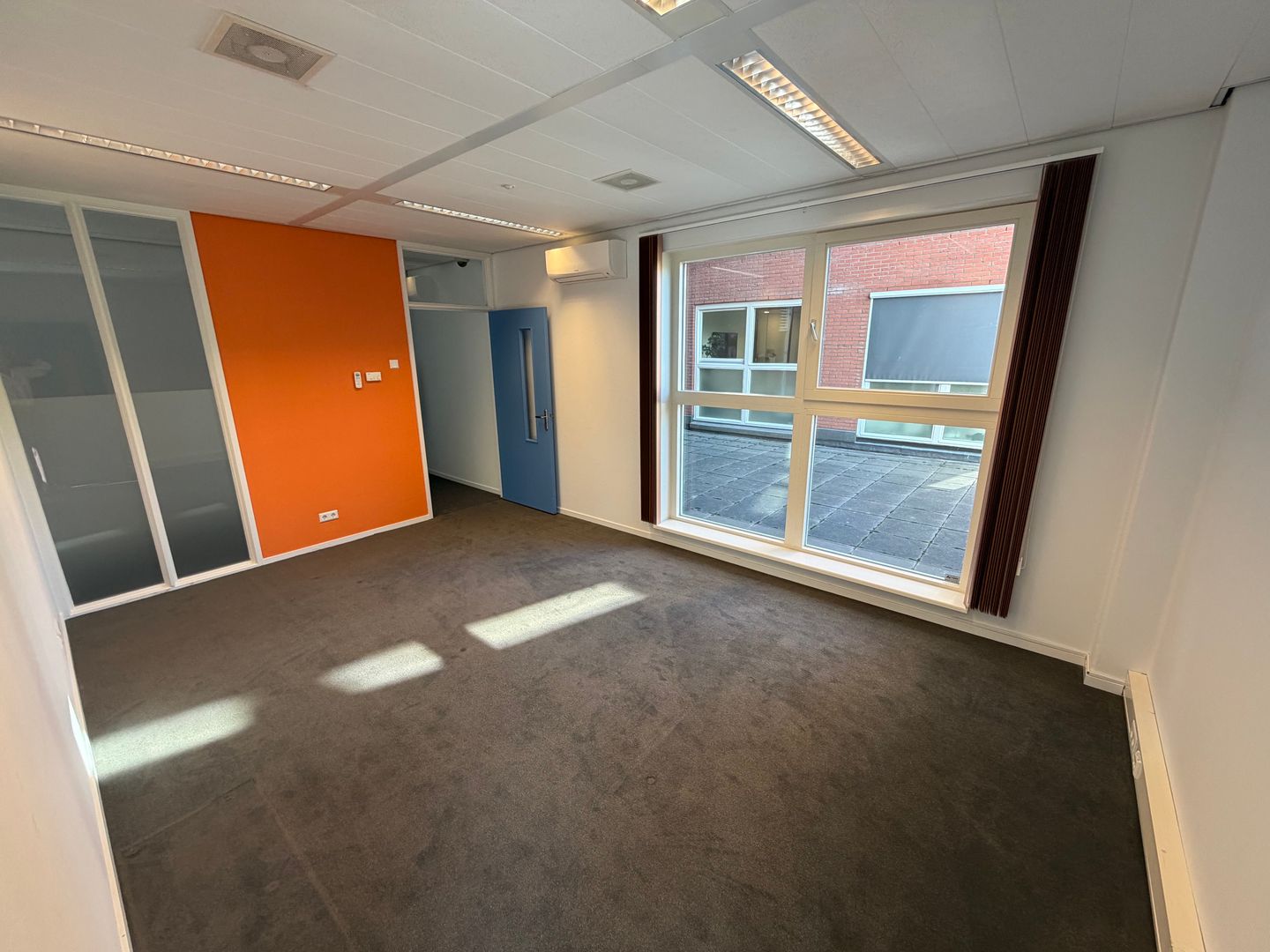 Bekijk foto 3 van Laan van Vredenoord 25